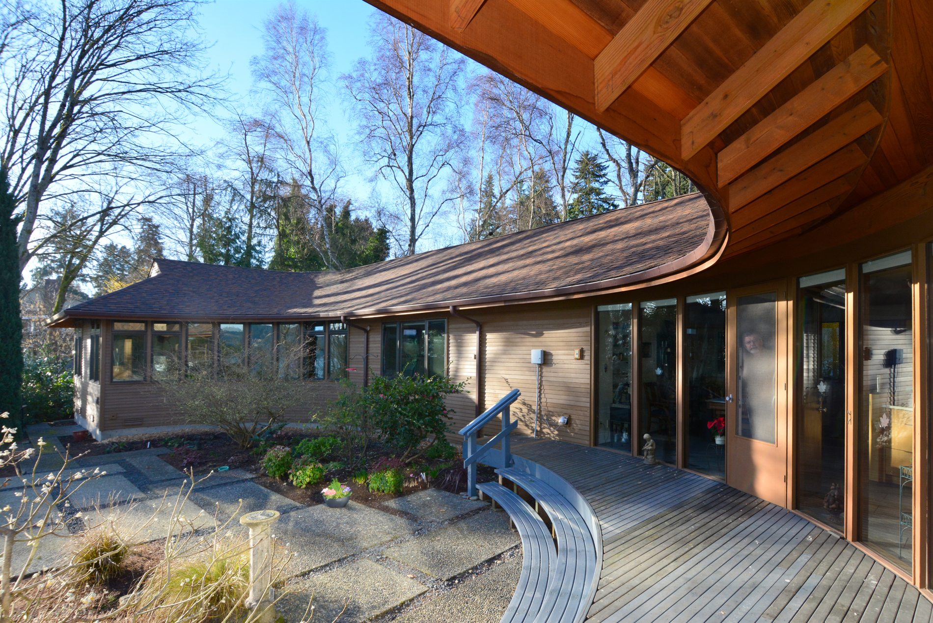 Exterior of the curved house